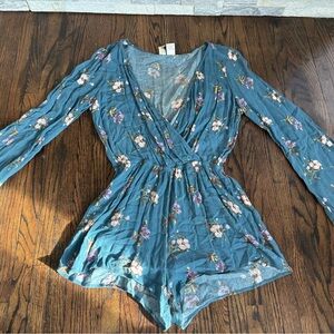 Mimi Chica Blue Floral Top